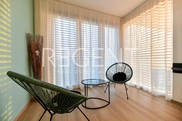 Zadar, Turanj – Exkluzívna vila s apartmánmi, prvý rad pri mori