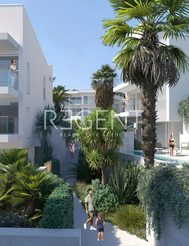 Seget, Seget Donji - Luksuzna villa s bazenom prvi red uz more