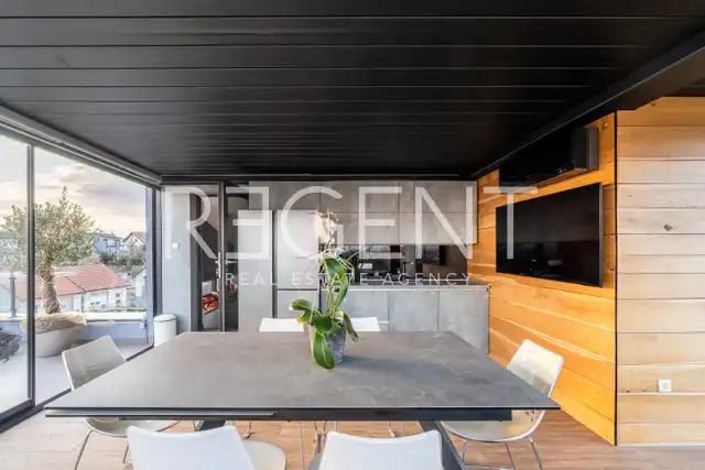 Zagreb, Lower Town - Luxury penthouse with panoramic roof terrace