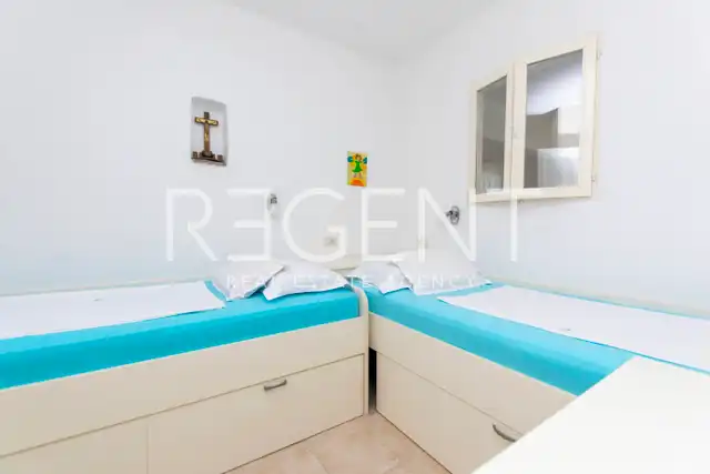 Brač, Mirca - kamenná vila s výhľadom na more, 300m2