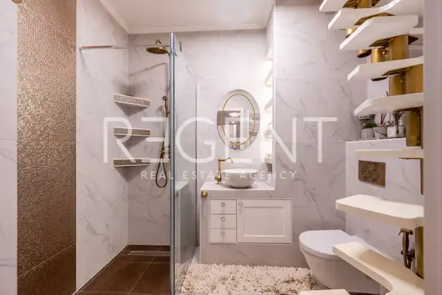 Zagreb, Vrbani III - luksuzan penthouse prvi red do jezera