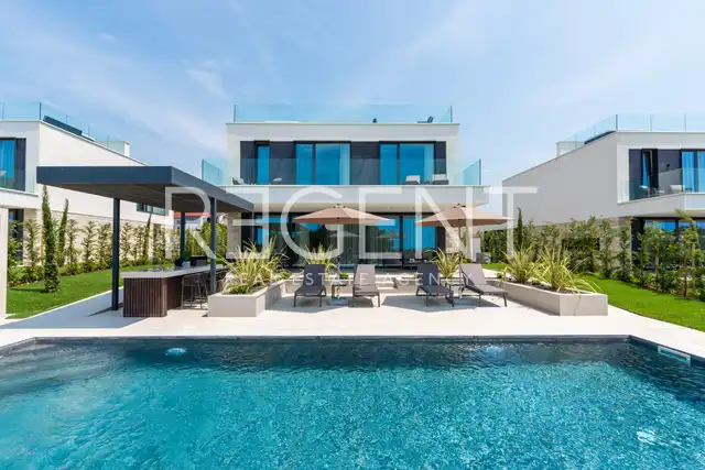 Istra, Poreč – Dizajnová vila s výhľadom na more 310 m2