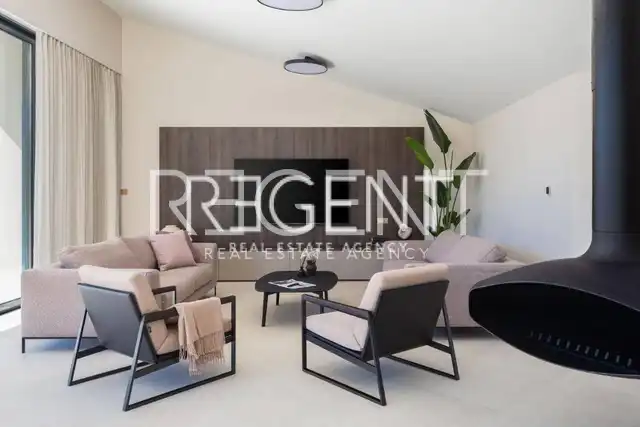 Trogir, Marina- luksuzna vila u mirnom okruženju, 6900m2