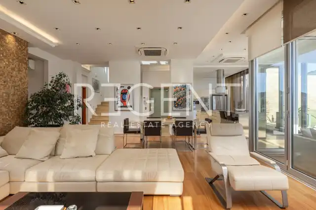 Dubrovnik, Lapad – penthouse 268 m², krovna terasa, bazen, garaža