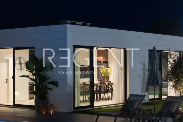 Trogir, Seget - Modern villa with heated pool and sea view