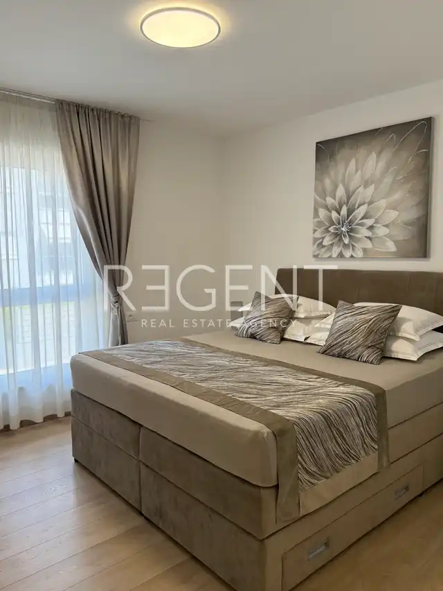 Split, Strožanac – For rent, three-room apartment 103 m² loggia jacuzzi parking