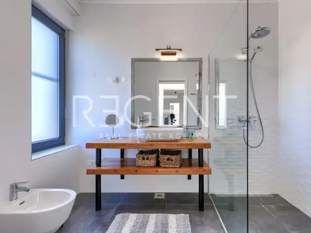 Istrie, Novigrad - Atraktivní vila s bazénem 250 m2