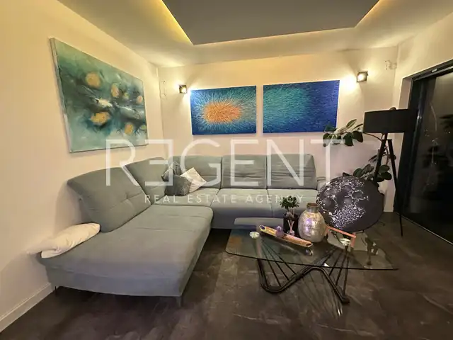 Split, Klis - Dvojizbový byt s terasou a panoramatickým výhľadom