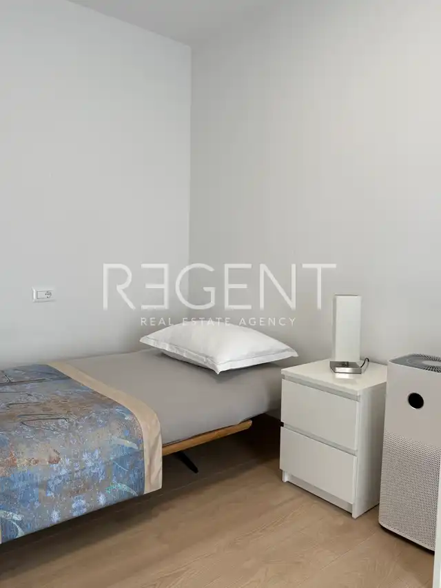 Split, Strožanac – For rent, three-room apartment 103 m² loggia jacuzzi parking