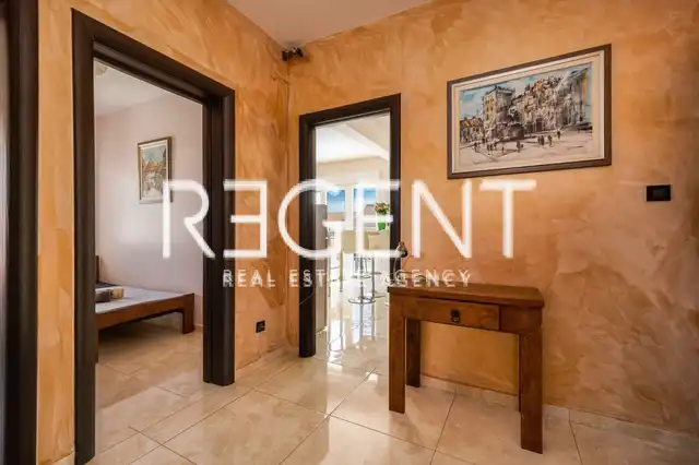 Split, Stobreč - Wohnung in ausgezeichneter Lage zur Langzeitmiete, 150m2