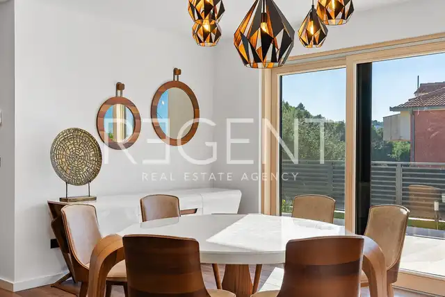 Split, Strožanac - Modern villa with sea view, pool and auxiliary building 50 m2