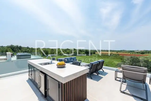 Istria, Poreč – Dizajnová vila s výhľadom na more 310 m2