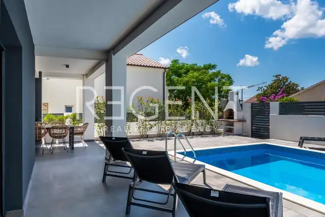 Zadar, Vrsi - Luxusná vila s bazénom, novostavba