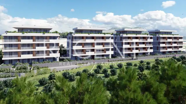 Split, Pazdigrad – Dvosobno stanovanje z velikim vrtom in zunanjim prostorom