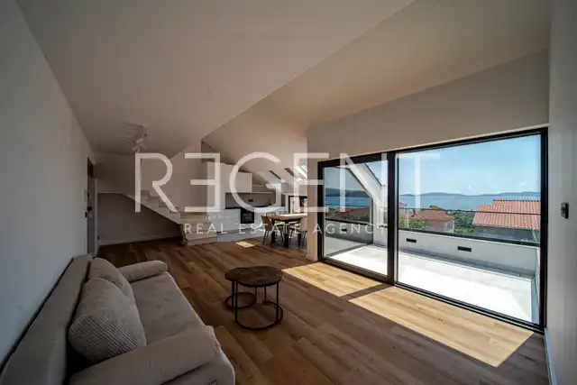 Pelješac, Orebić - Trosoban apartman s loftom i terasom u novogradnji