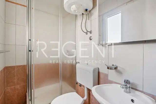 Makarska, Centrum - Apartmánový dom v blízkosti centra s hrubou plochou 186 m2