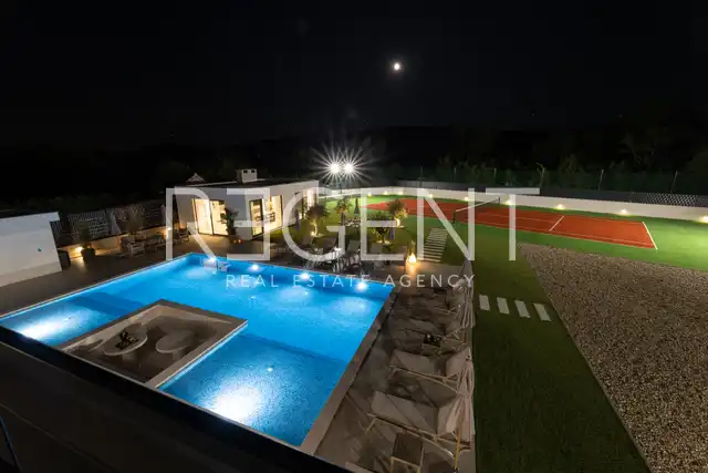 Trogir, Seget - Modern villa with heated pool and sea view
