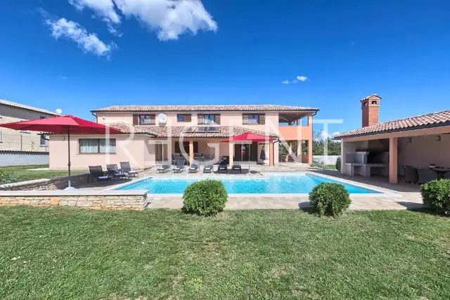 Istrijský polostrov, Tinjan – Nádherná moderná vila s bazénom 260 m2