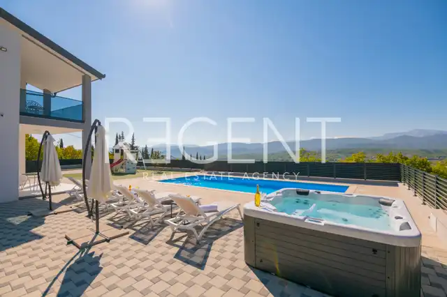 Imotski – Luxusná moderná rodinná vila