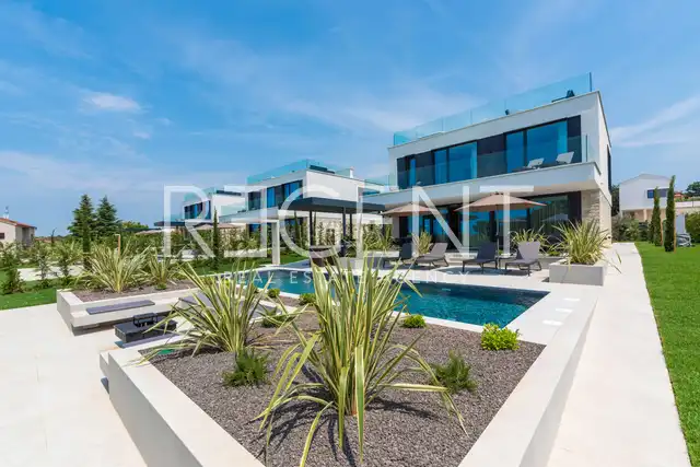 Istra, Poreč – Dizajnová vila s výhľadom na more 310 m2