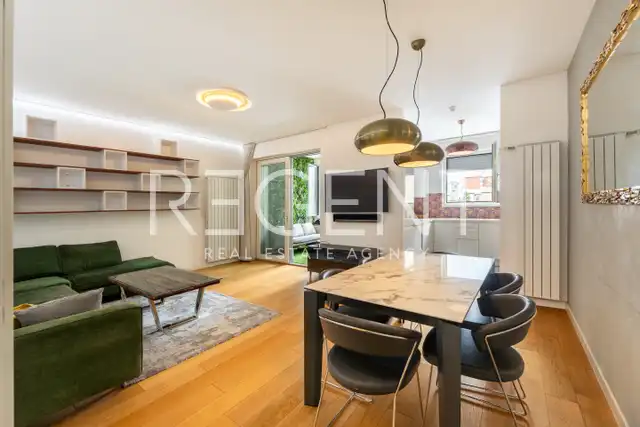 Stan 105 m², Grahorova — 3 spavaće sobe, dupla garaža, lift