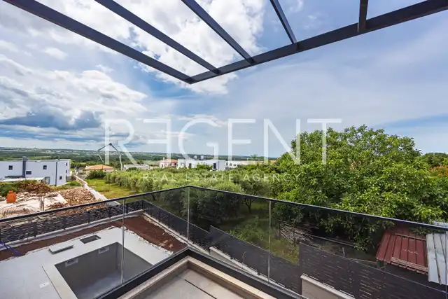 Istra, Tar - Dvoetažan stan u novogradnji 175 m2