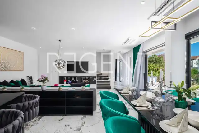 Rogoznica – Luxusní vila 200 m2 u moře