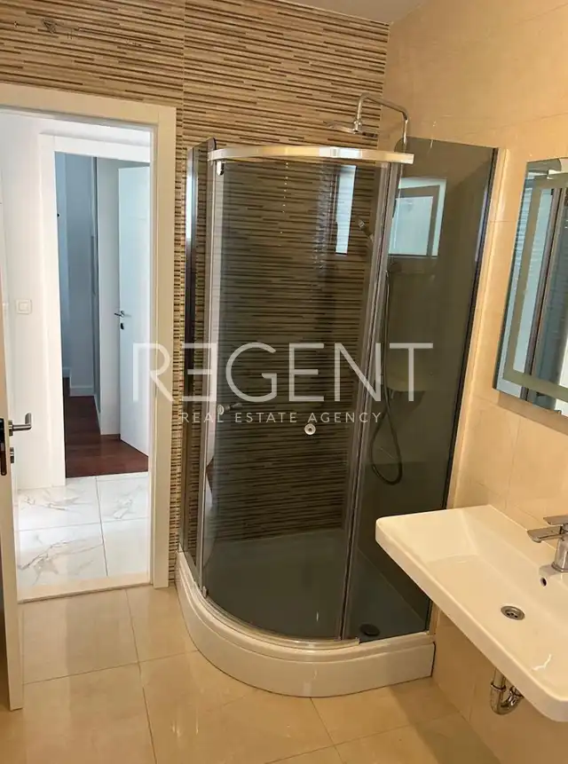 Split, Marjan - Trojizbový byt so záhradou 112 m2