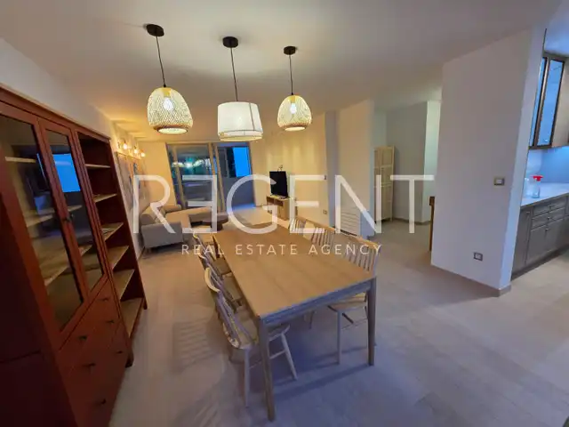 Split, Pujanke - Prenovljeno štirisobno stanovanje z ložo