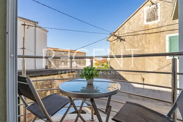 Makarska, Centrum - Apartmánový dom v blízkosti centra s hrubou plochou 186 m2