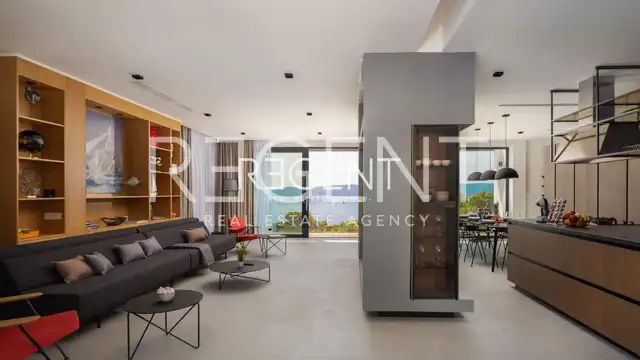 Omiš – Villa esclusiva con piscina e vista panoramica