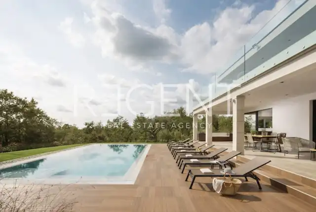 Istria, Višnjan – Villa 250 m2 on a plot of 1659 m2 top location