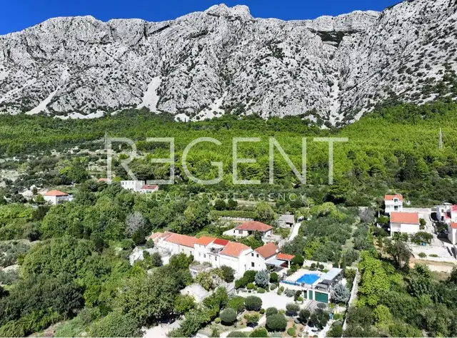 Pelješac, Orebić - Autentický kamenný dom na rekonštrukciu