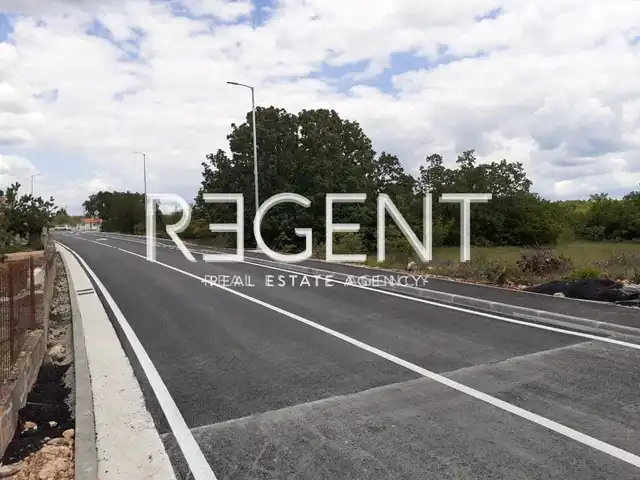 Šibenik, Unešić - stavební pozemek s projektem, 13459m2
