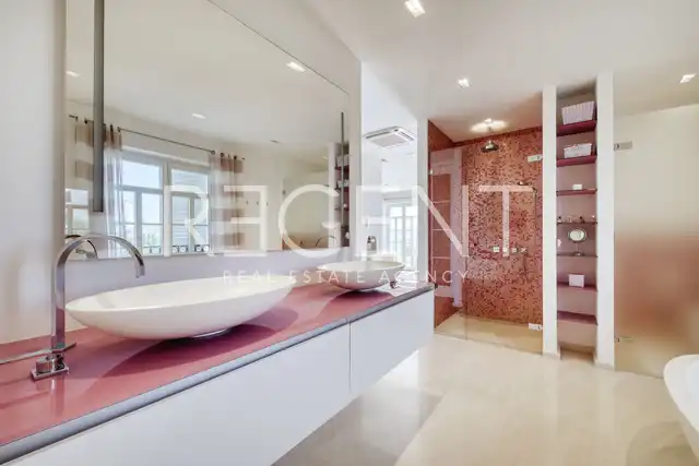 Zadar - Luxusná vila v prvom rade pri mori 210 m2