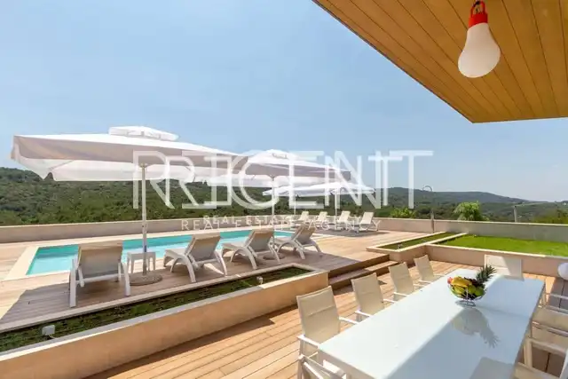 Hvar, Ivan Dolac - statek v srdci ostrova 140 000m2