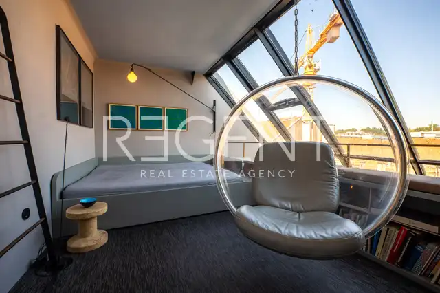 Zagreb, Masarykova – Artistic duplex with 6-meter ceilings