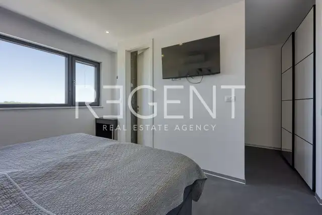 Istria, Buje - villa 255 m², piscina, sauna, giardino, parcheggio