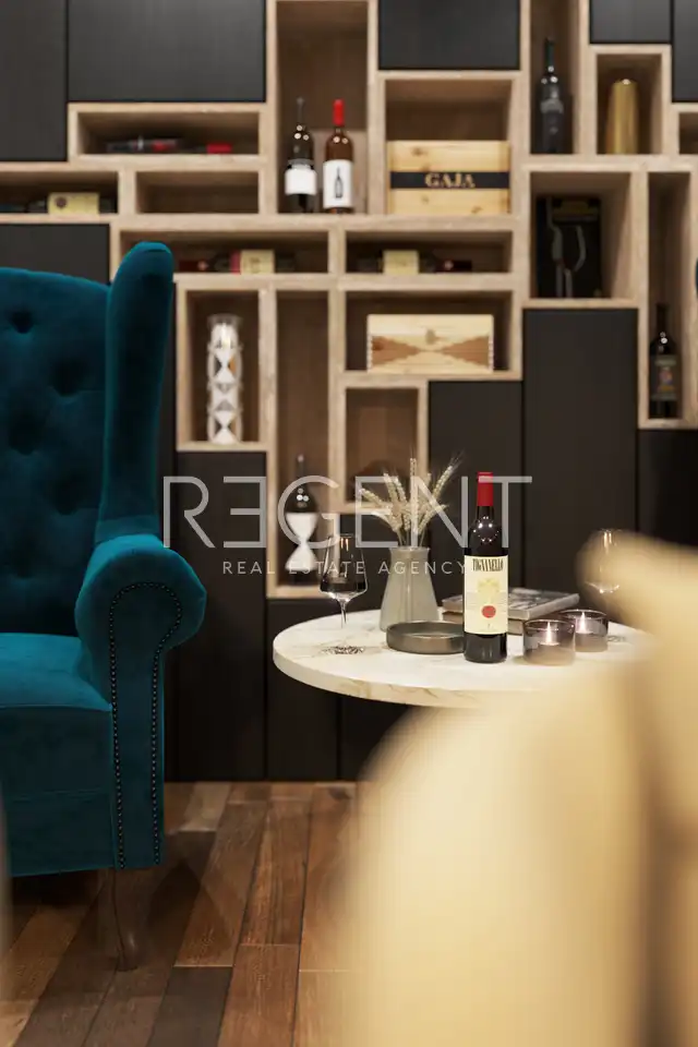 Истра, Каштелир - Вилла 450 м², винный погреб, велнес, гараж
