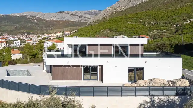 Split, Strožanac - Modern villa with sea view, pool and auxiliary building 50 m2