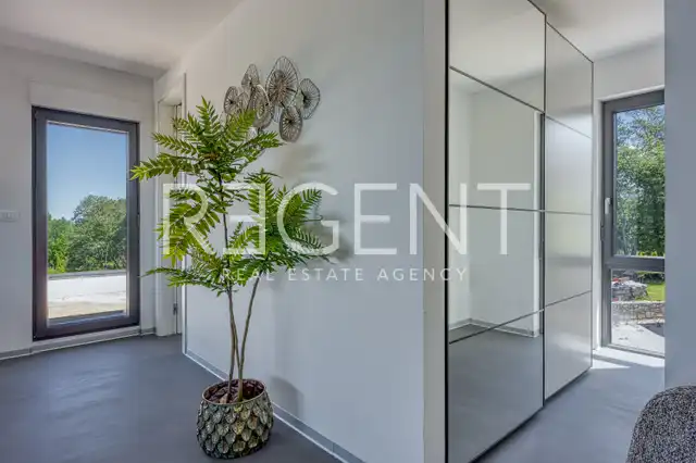 Istria, Buje - villa 255 m², piscina, sauna, giardino, parcheggio