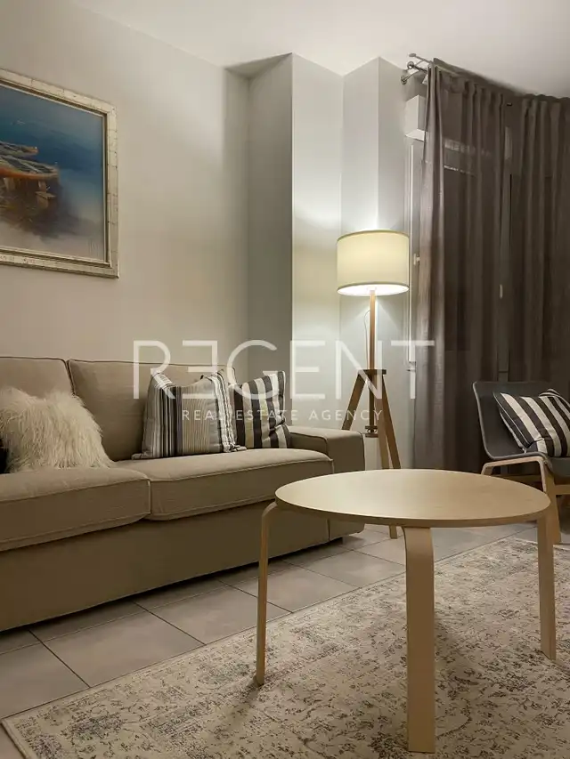 Split, Žnjan - Dvosobni stan sa loggiom i pogledom na more 100 m2