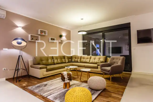 Vila 232 m², Kaštel Stari — 4SS, grijani bazen, pogled na more