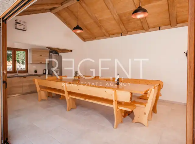 Imotski, Proložac - Modern eingerichtete Villa 277 m2 auf einem Grundstück von 1360 m2 in ruhiger Umgebung