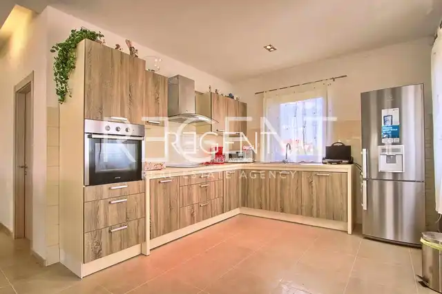 Istra, Pula – Čudovit družinski dom 294 m2