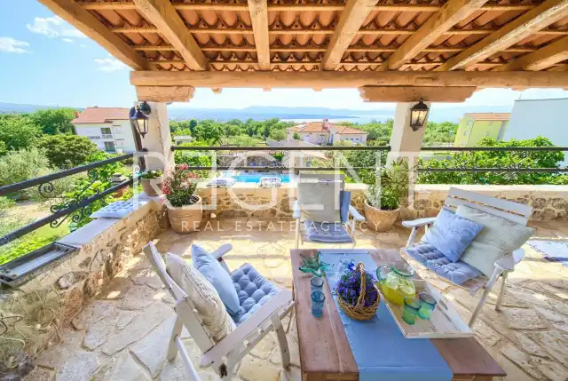 Krk, Malinska - Semi-detached villa with pool and sea view