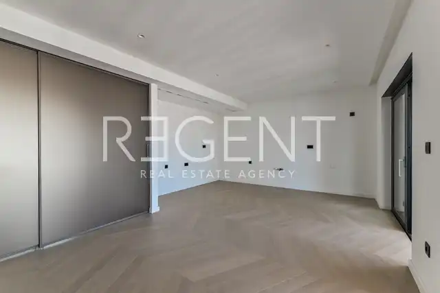 Zagreb, Nova cesta — četverosoban dvoetažni stan 164 m² s dvije garaže