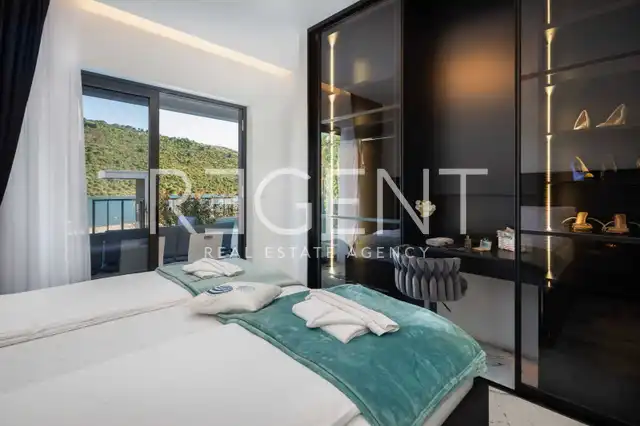 Rogoznica – Luxusní vila 200 m2 u moře