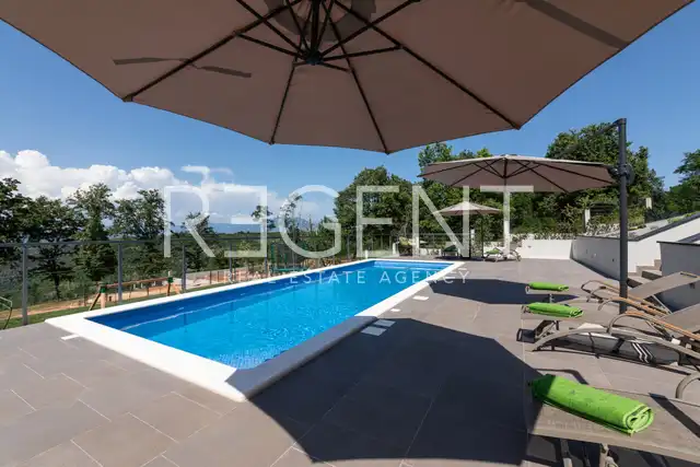 Istrijský kraj, Labin - Moderná vila s bazénom