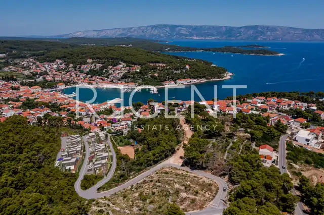 Hvar, Jelsa - Pohodlný dvojizbový apartmán s lodžiou